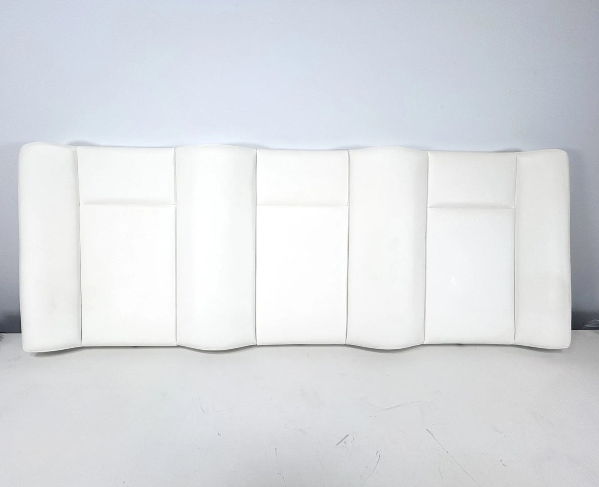 Invincible 42-V, Leaning Back, Post Cushion, Plain, 56 in X 21in, OEM